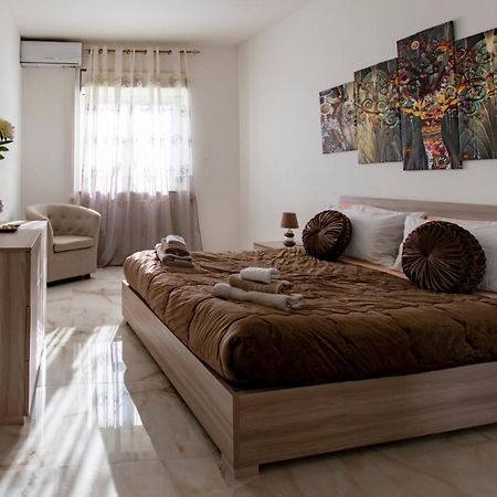 Апартаменты Madrigio... A Casa Propria Казамассима Экстерьер фото